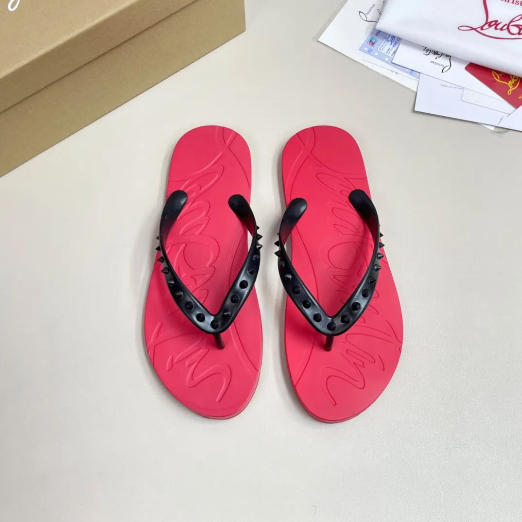 [CL red sole shoes] P: 260💰 size 38-45 Men's classic slippers, made on the official website 1:1, the original factory specializes in original materials ➖ OEM production ➖ Original ultra-light anti-slip outsole. Super fashionable and super comfortable, handsome on the feet, a must-have for men in summer! !